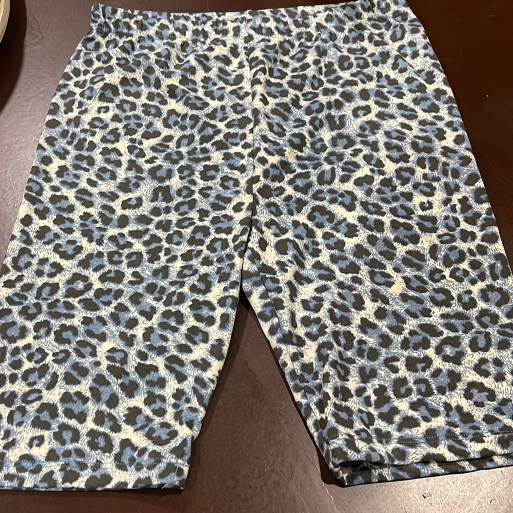 NWT ZENANA Biker Shorts